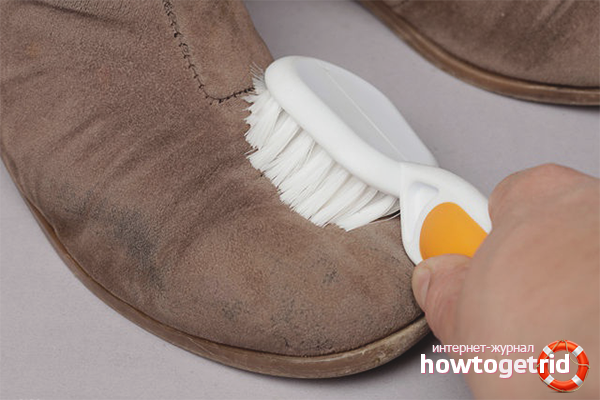 Come pulire le scarpe scamosciate dal sale